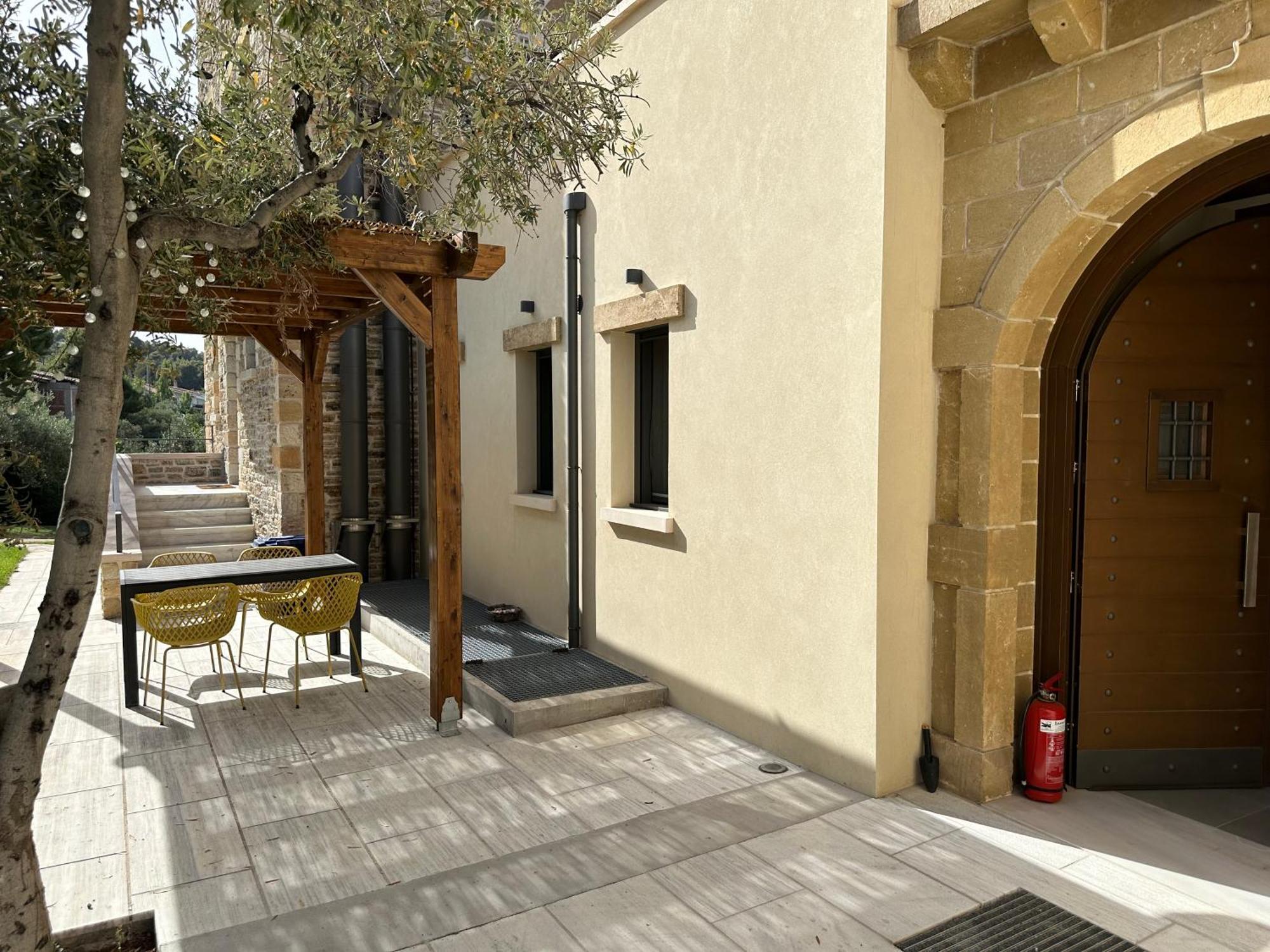 Villa Kalamos / Sea View And Pool Nearby Athens Exterior photo